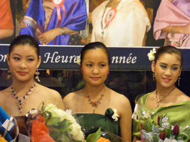 électionmissLao Paris311207 237.jpg